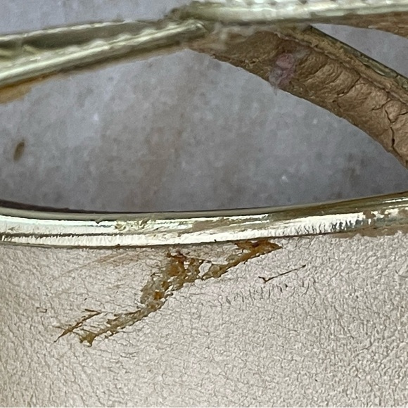 Stuart Weitzman sandal gold sz 7 floral detail - Picture 12 of 15